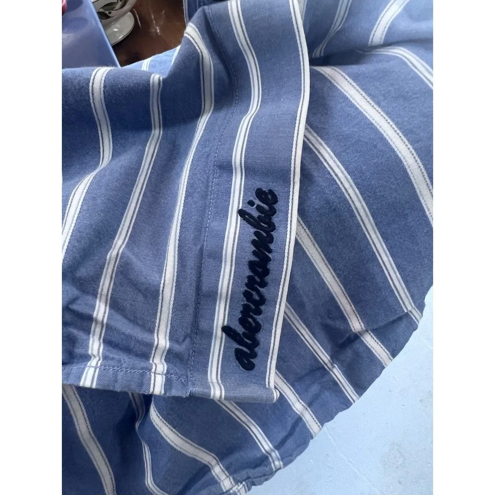 Abercrombie Shirt Youth Size Large Blue White Striped‎ Classic Button Up
